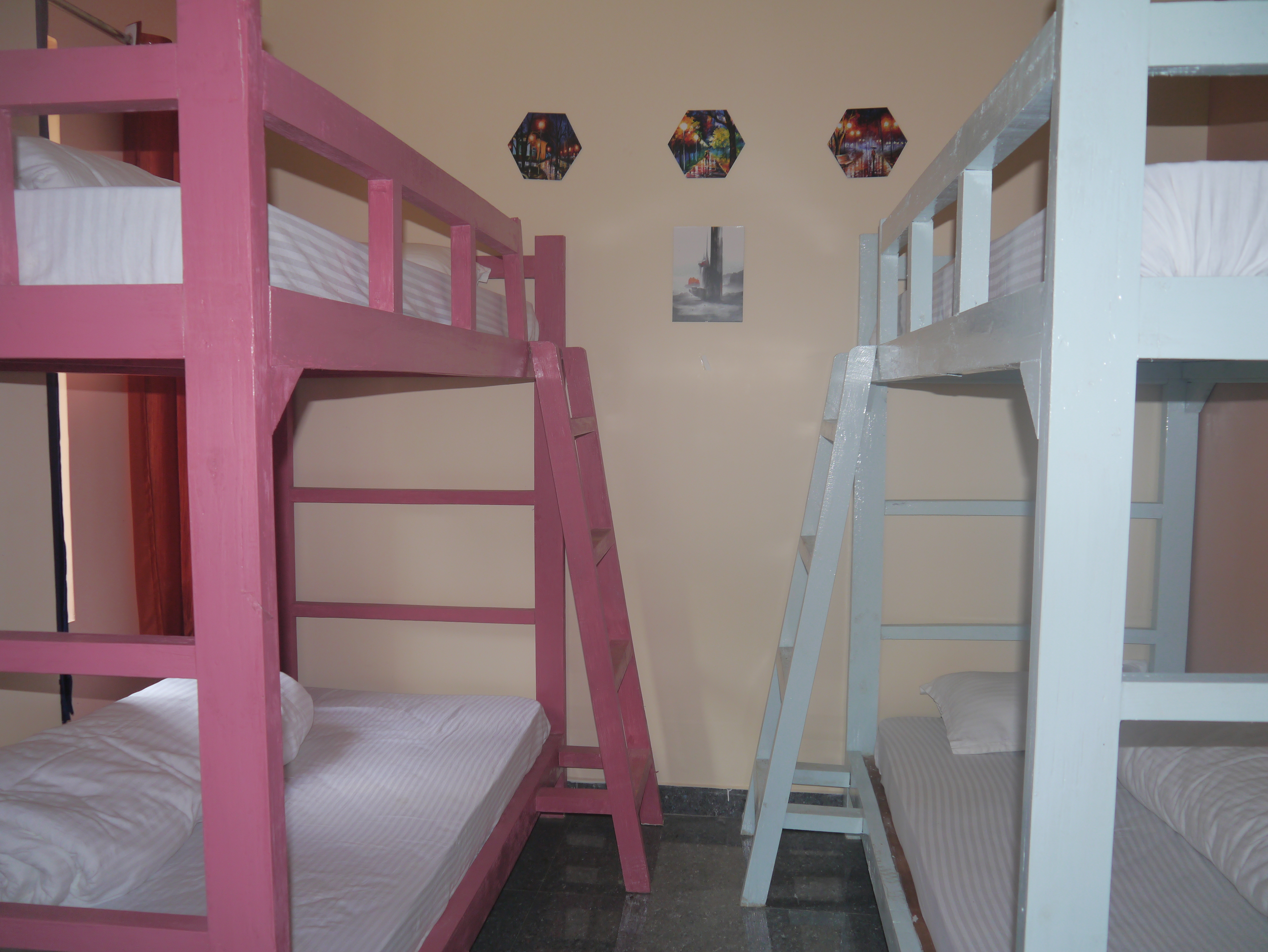 6-Bed Mixed Dorm — 6
