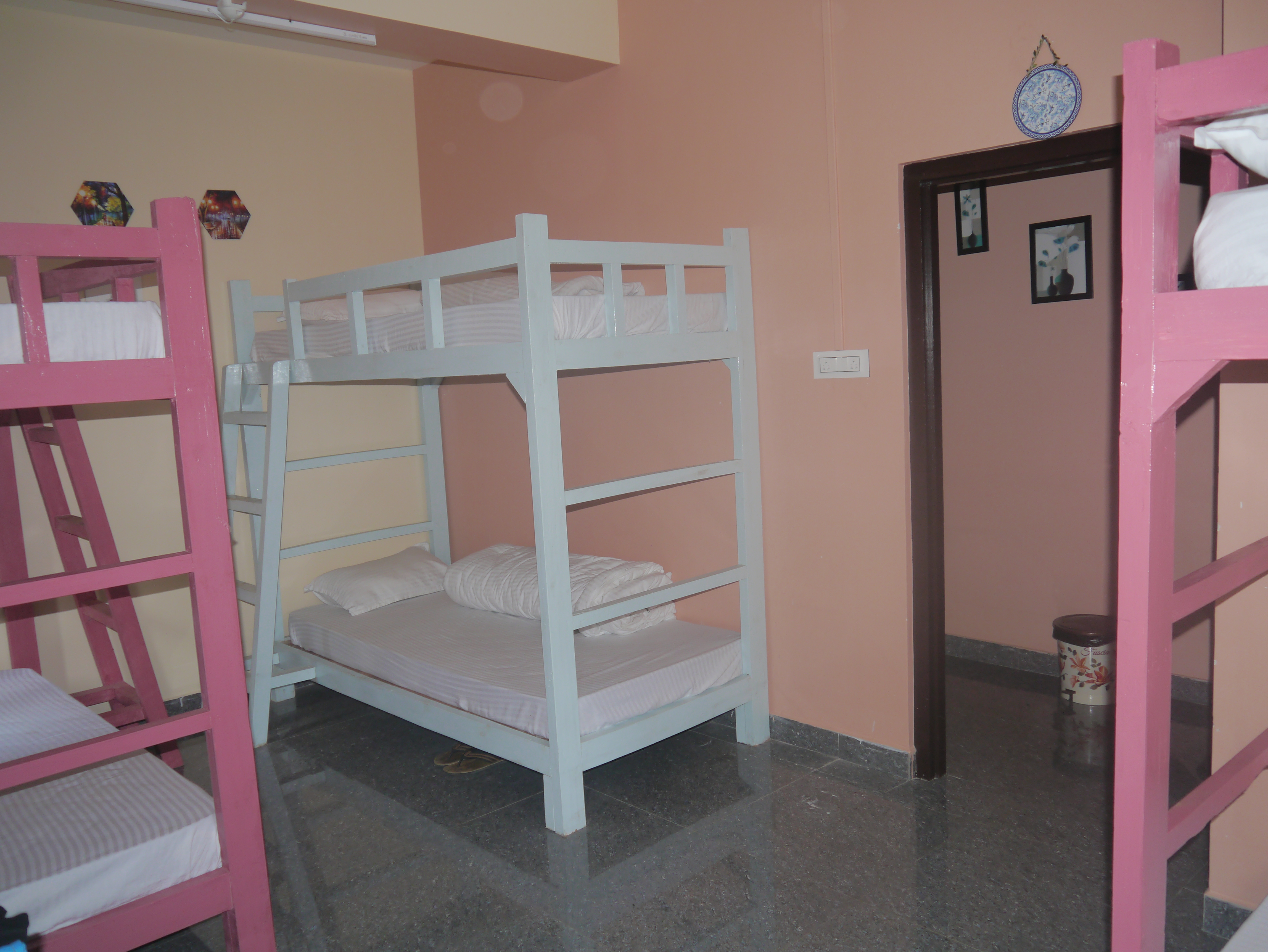 6-Bed Mixed Dorm